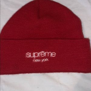 Supreme radar beanie with supreme bag and stickers